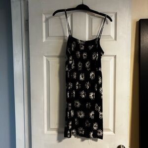 Cute mini daisy dress